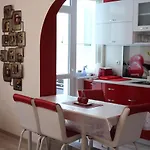 Ani - Spacious 3-bedroom Apartment, Free Parking,10 Min To Old Town 벨리코 터르노보