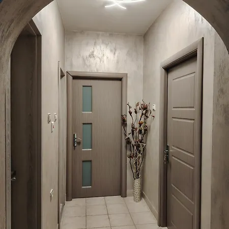 Apartment Ani - Spacious 3-bedroom Apartment, Free Parking,10 Min To Old Town Veliko Tarnovo