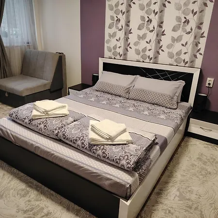 Ani - Spacious 3-bedroom Apartment, Free Parking,10 Min To Old Town 벨리코 터르노보