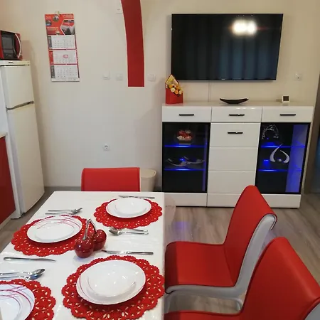 Appartamento Ani - Spacious 3-bedroom Apartment, Free Parking,10 Min To Old Town Veliko Tărnovo