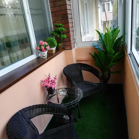 Apartment Ani - Spacious 3-bedroom Apartment, Free Parking,10 Min To Old Town *