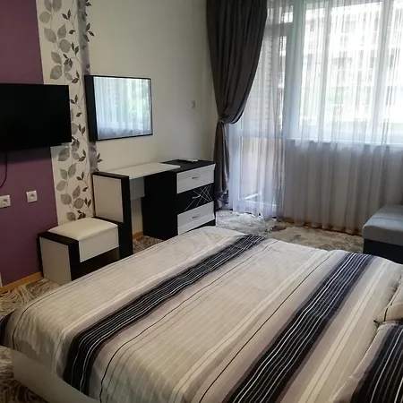 Ani - Spacious 3-bedroom Apartment, Free Parking,10 Min To Old Town * Veliko Tărnovo