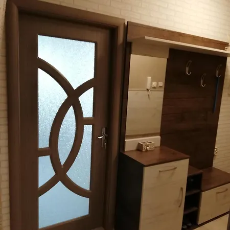 Ani - Spacious 3-bedroom Apartment, Free Parking,10 Min To Old Town Appartamento *